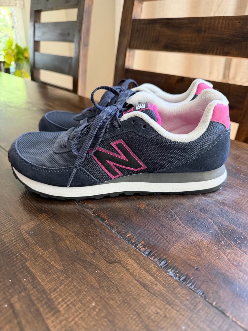 Women New Balance 411 sneaker shoe size 8